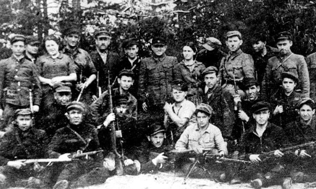 Bielski pomagał Żydom, ale też ich wykorzystywał - rp.pl