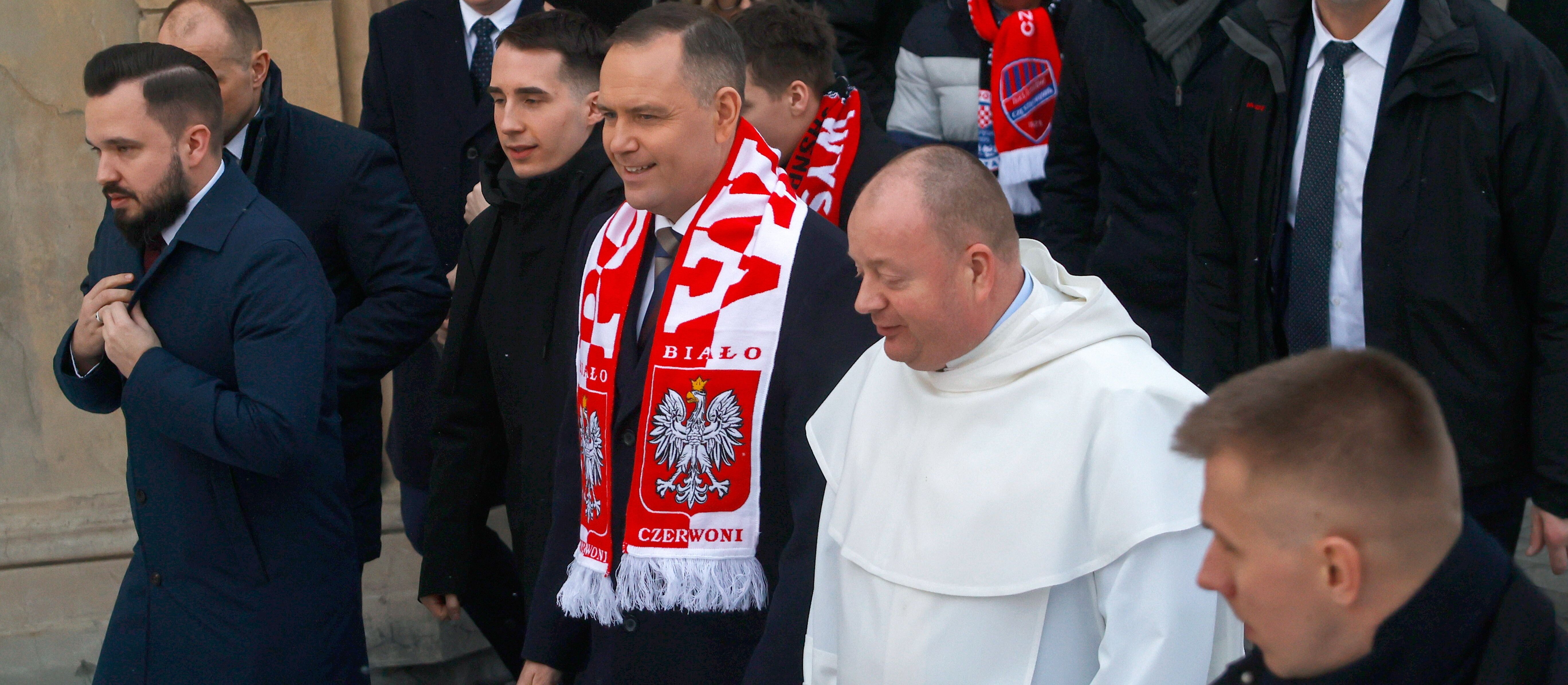 Zuzanna Dąbrowska: Prezydent Karol Nawrocki z „Dragonem”, czyli ustawka w sanktuarium
