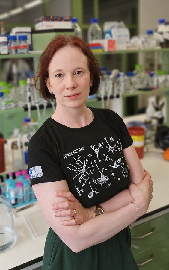 dr hab. Anna Malik, prof. ucz., z wykształcenia farmaceutka, jest neurobiolożką badającą molekularne