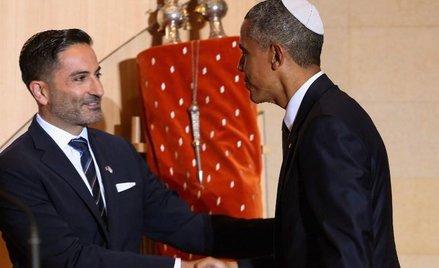 Prezydent USA wita się z głównym rabinem waszyngtońskiej synagogi Gilem Steinlaufem