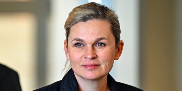 Zaskakujący gest partii Nowackiej. Zrezygnowała z pół miliona złotych