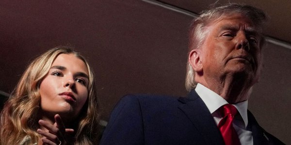 Donald Trump wygwizdany przez fanów przed finałem 