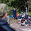 Według zeznań imigrantów ich podróż przez Białoruś jest zorganizowana przez specjalne grupy