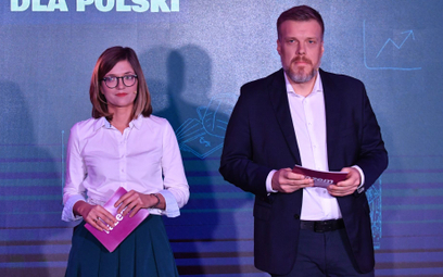 Współprzewodniczący partii Razem - Magdalena Biejat i Adrian Zandberg