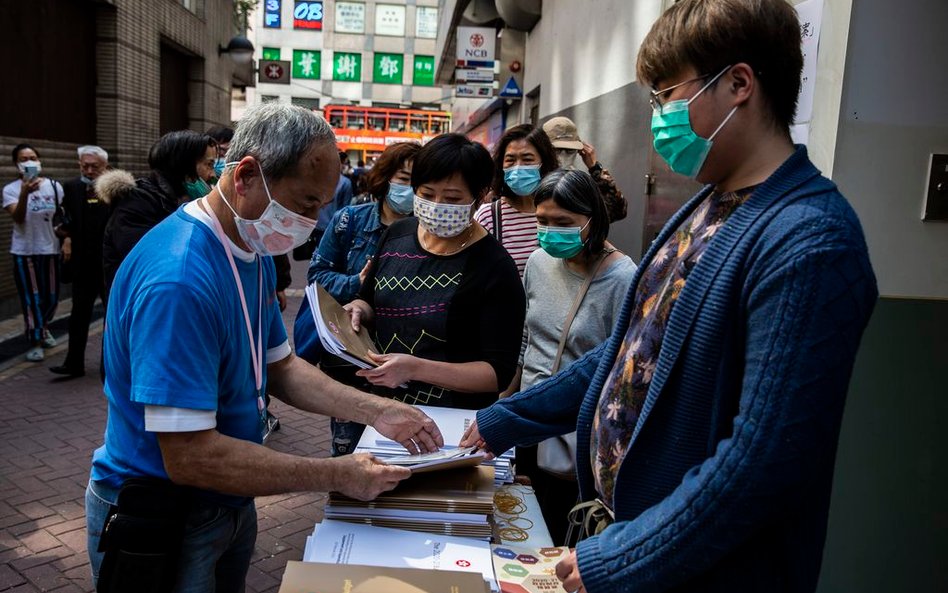 Hongkong ratuje gospodarkę. Będzie rozdawał pieniądze