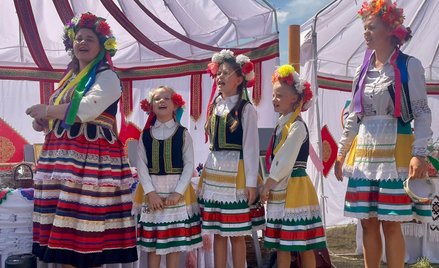 Polacy z miejscowości Krasnaja Polana (rejon Tajynsza)