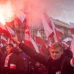 Niepodległość świętowana we mgle rac i osobno