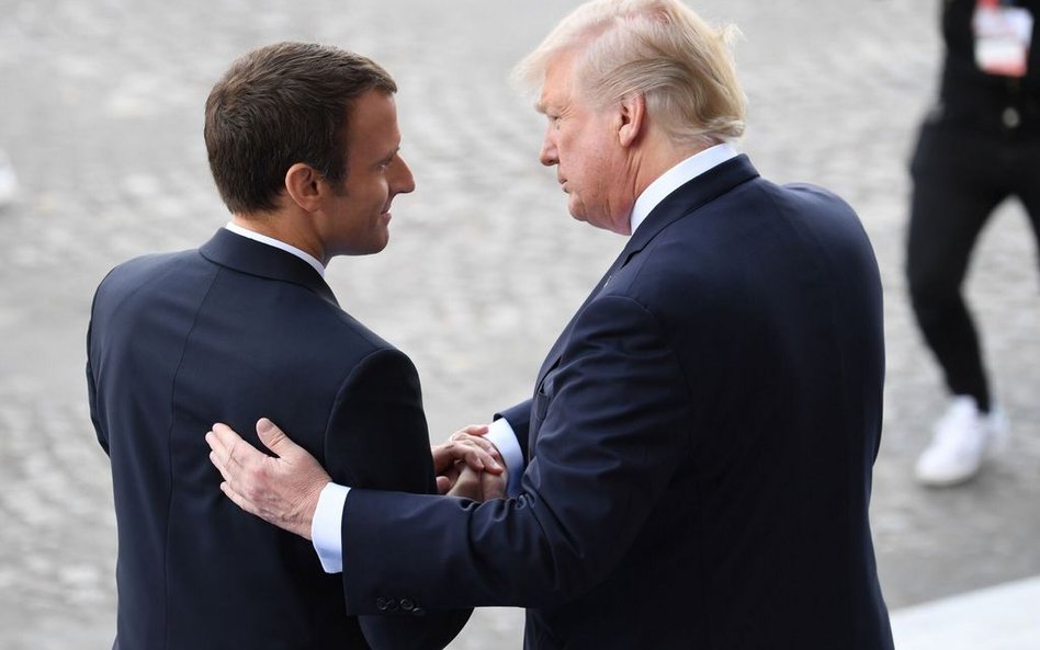 Żaden zagraniczny przywódca nie rozmawia tak często przez telefon z Donaldem Trumpem jak Emmanuel Ma