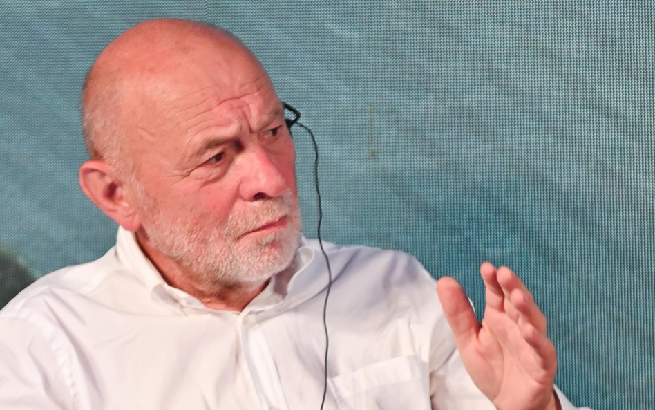 Bogusław Sonik w latach 2002-2023 należał do PO. W listopadzie 2024 r. W 2024 r. wszedł w skład komi