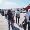 Służby prześwietlą pasażerów samolotów
