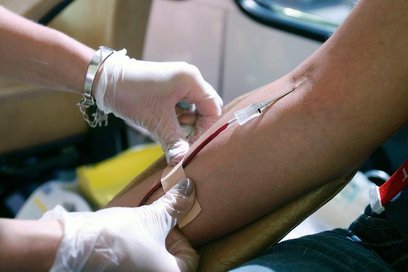 Do oddania krwi może zgłosić się każda zdrowa osoba w wieku od 18 do 65 lat.