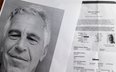 Jeffrey Epstein – nieżyjącego amerykański finansista, oskarżony o handel seksualny.