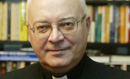 Ks. prof. Waldemar Chrostowski: W dniu Wszystkich Świętych pojawia się pytanie - "Jak żyć?"
