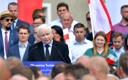 Wiec PiS w Bogatyni (na zdjęciu prezes Jarosław Kaczyński) był pokazem koszmarnego pustosłowia