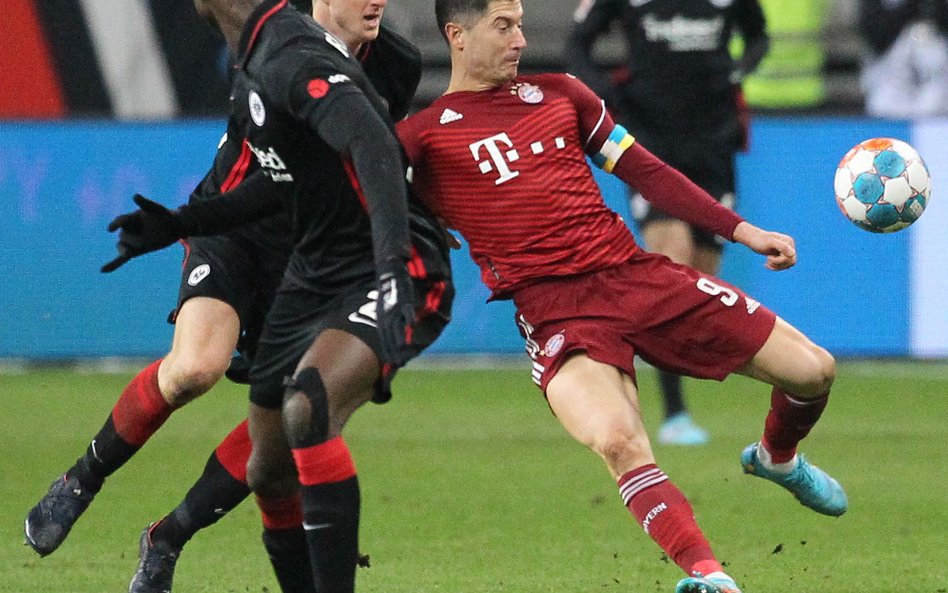 Robert Lewandowski zagrał w meczu Bundesligi z opaską w bawach ukraińskiej flagi