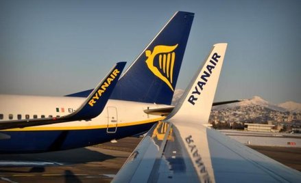 Ryanair traci przez drogie paliwo