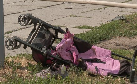 Wśród ofiar rosyjskiego ataku jest czteroletnia Liza i jej matka Ira. Przewrócony wózek dziecka stał