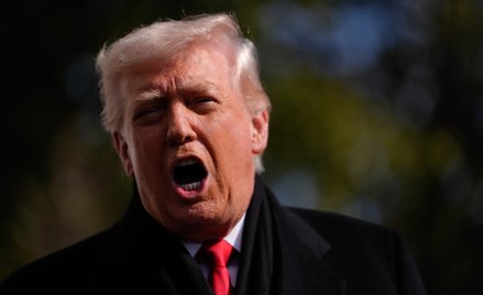 Słowa i działania prezydenta USA Donalda Trumpa przyczyniły się w ostatnich 12 miesiącach do deprecj