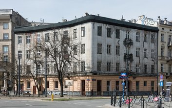 Przez dekady powojenne stan techniczny obiektu systematycznie się pogarszał. W latach 90. XX wieku z