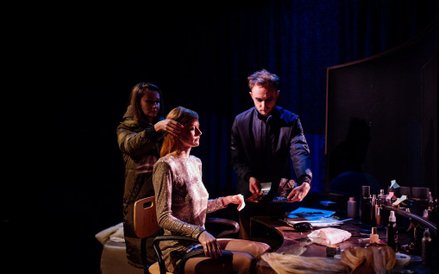 „Najgorszy człowiek na świecie” to głośna książka Małgorzaty Halber. W kaliskim Teatrze im. Bogusław