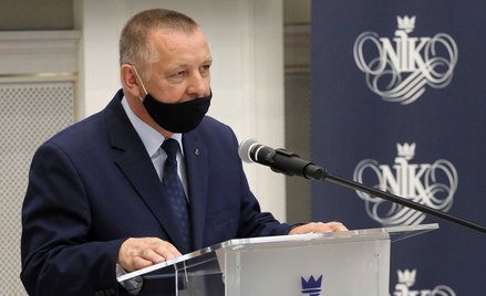 Banaś: Tak się dziwnie składa, że był mail o bombie w NIK