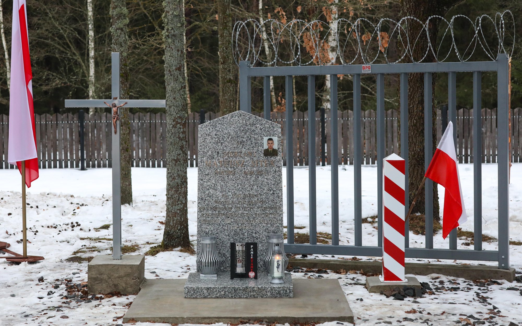 Śmierć polskiego żołnierza na granicy. Zabójca Mateusza Sitka ukrywa się na Białorusi