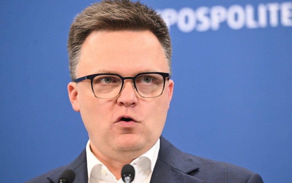 Marszałek Sejmu Szymon Hołownia podczas konferencji prasowej w Sejmie