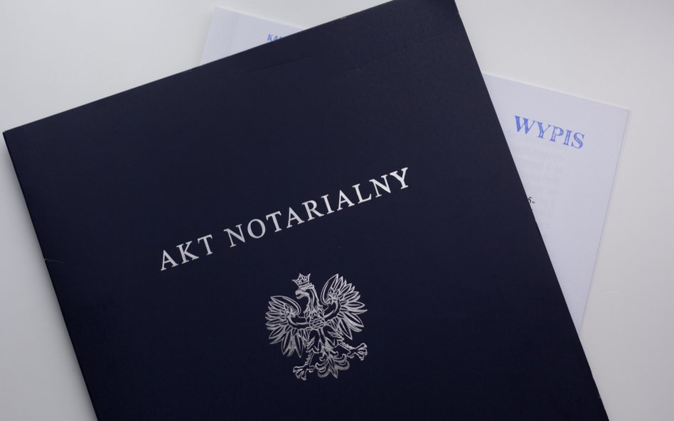 Trudno zdobyć akt notarialny z własnym podpisem