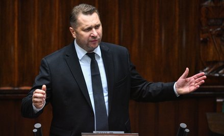 Minister edukacji i nauki Przemysław Czarnek na sali obrad Sejmu w Warszawie