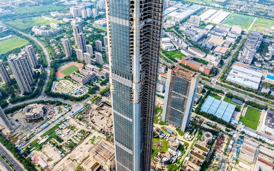 Prace na budowie budynku Goldin Finance przerwane zostały w 20215 roku.