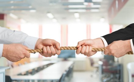 Assa Abloy idzie na wojnę z Mercorem