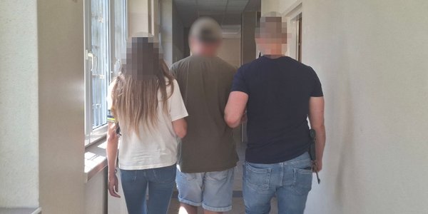 Ponad 10 kg narkotyków w skrytkach auta — policja rozbiła przemyt z Hiszpanii do Polski