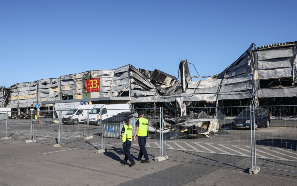 Pożar centrum handlowego przy Marywilskiej w Warszawie