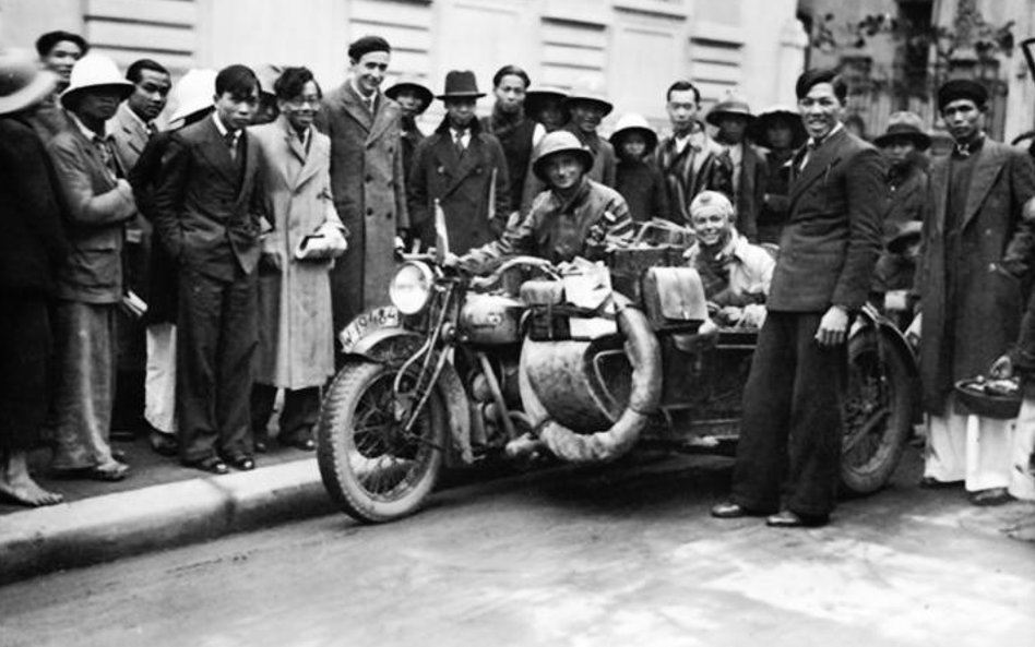 Zmotoryzowani podróżnicy z dalekiej Polski wywoływali nie lada sensację wszędzie, gdzie się pojawili