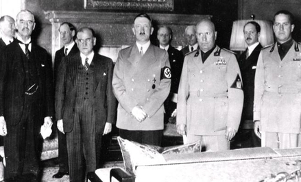 Spotkanie przywódców wielkich mocarstw w Monachium 29 września 1938 r. W pierwszym rzędzie od lewej 