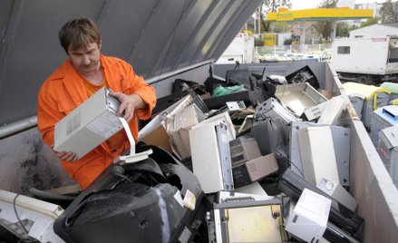 Sprzedawca elektroniki przyjmie więcej zużytego sprzętu małogabarytowego