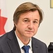 Prezes Orlen Synthos Green Energy Rafał Kasprów podczas uroczystego podpisania umowy na realizację w