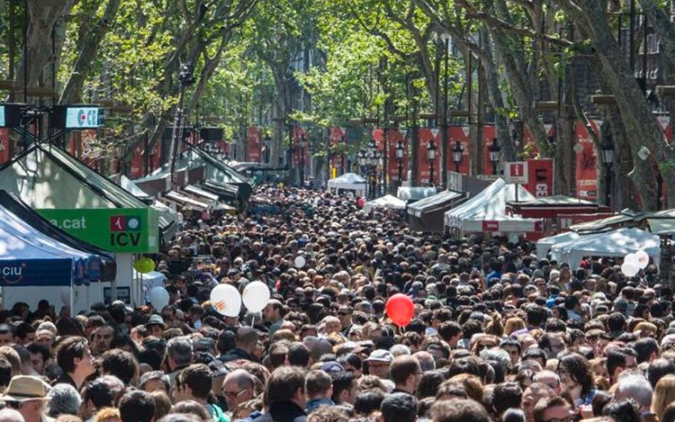 Słynna La Rambla w Barcelonie to ulubionione miejsce wszystkich przyjezdnych