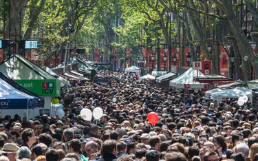 Słynna La Rambla w Barcelonie to ulubionione miejsce wszystkich przyjezdnych