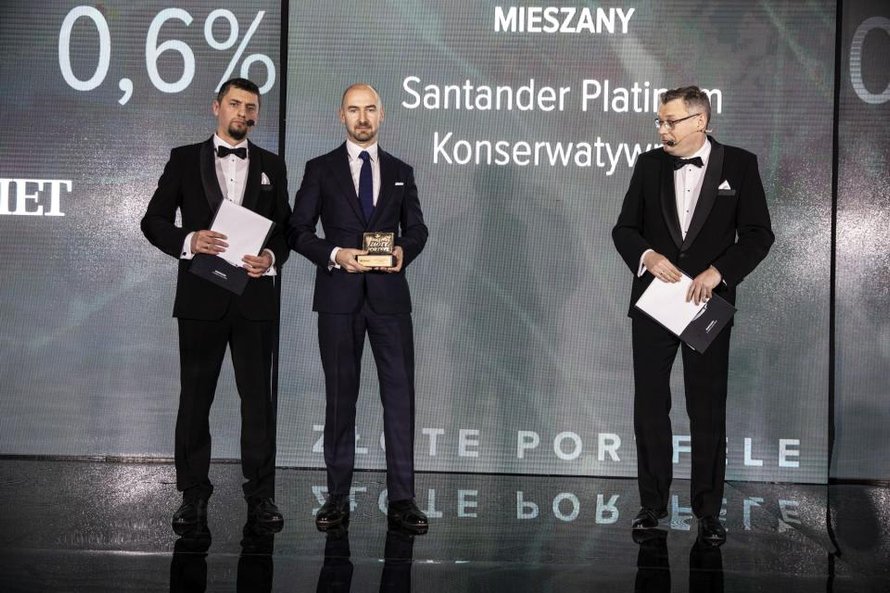 W kategorii „Najlepszy fundusz mieszany” laureatem został Santander Platinum Konserwatywny. Nagrodę 
