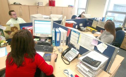 Przesuniętemu do innych zadań często należą się dodatki wyrównawcze