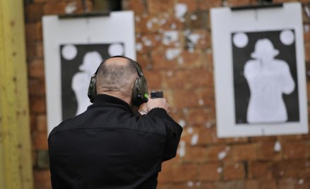 Piotr Kosmaty: standardy użycia broni przez policjantów