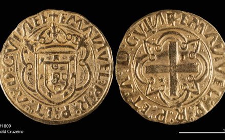 Złote monety tego rodzaju bito w Lizbonie za panowania króla Manuela I