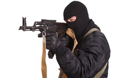 Broń dla terrorystów bez ograniczeń z Bałkanów