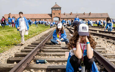 ?Żydzi domagają się nieustannego uznania wyjątkowości Holokaustu jako najtragiczniejszego wydarzenia