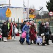Uchodźcy z Ukrainy na polsko-ukraińskim przejściu granicznym w Korczowej