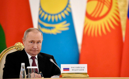 Prezydent Rosji przyjął sojuszników w poniedziałek na Kremlu, choć zgodnie z protokołem spotkanie po