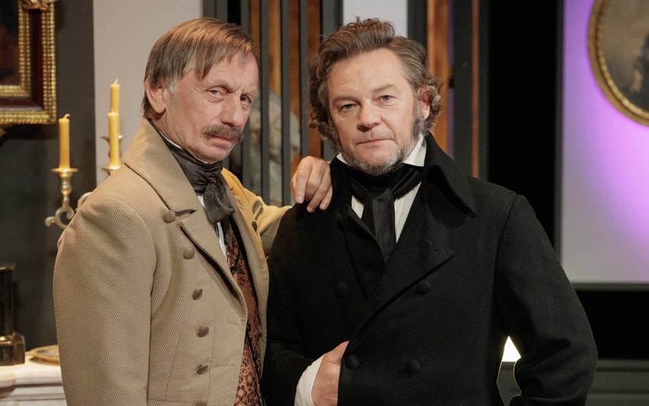 Krzysztof Tyniec (Fredro) i Ireneusz Czop (Mickiewicz) w „Księdze sprośności” Teatru TV