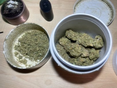 Narkotyki w bagażniku. Policjanci zatrzymali podejrzanego