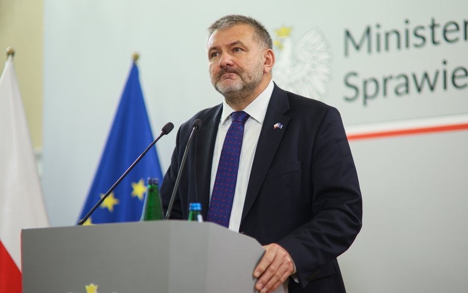 Czerwona kartka dla sądów. Nie ufa im ponad 57 proc. Polaków